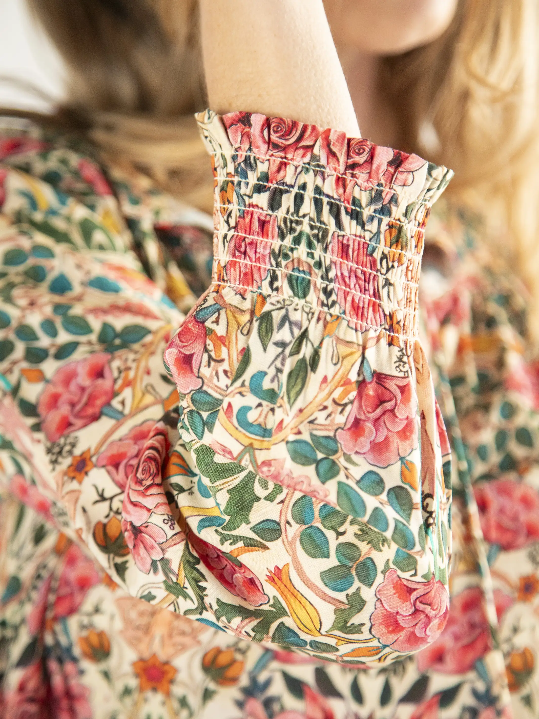 Dara V-Neck Midi Dress - Cream Pink Rose